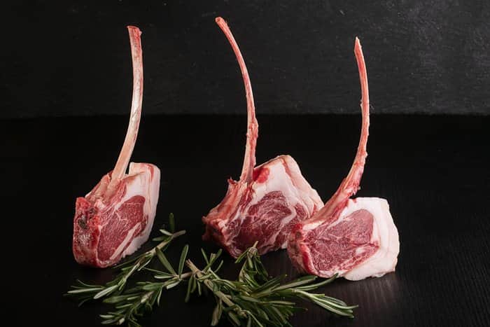 צלעות טלה צעיר