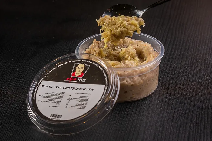 סלט חצילים על האש טבעי עם שום