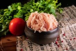 עוף טחון טרי - 3 ק"ג ב-100 ש"ח!